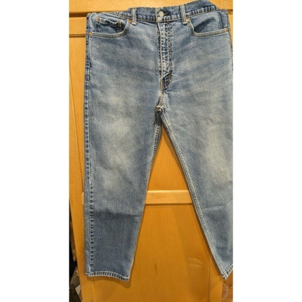 Levis 550 Relax Tapered Blue Jeans‎ Size 35X30 Measures 32X29" Distressed